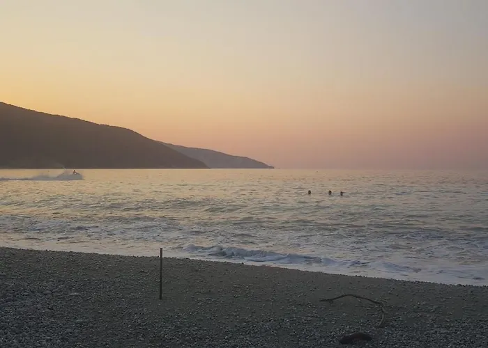 بيت للعطل Azure Horizon Apartment, Kefalonia *