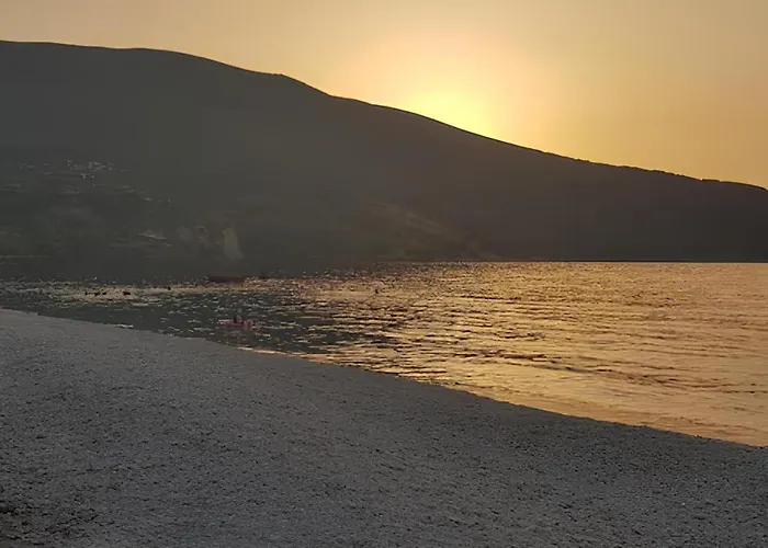 Azure Horizon Apartment, Kefalonia بيت للعطل Angon