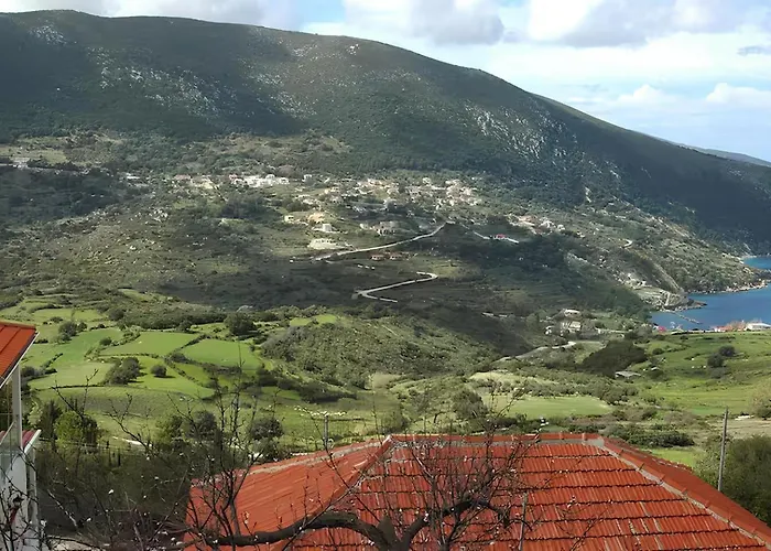 Azure Horizon Apartment, Kefalonia بيت للعطل *