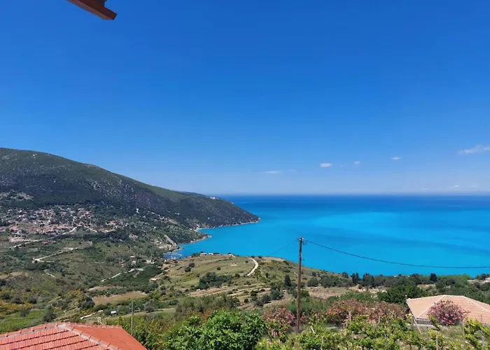 Azure Horizon Apartment, Kefalonia بيت للعطل *